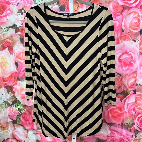 Cable & Gauge Tops - Cable & Gauge Black and Tan Chevron Blouse